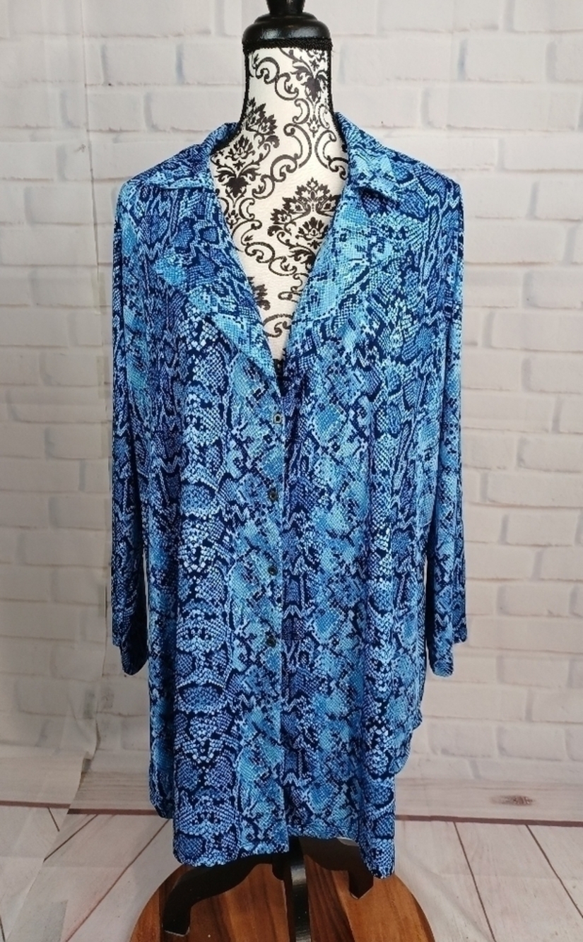 Ups & Downs animal print button front long sleeve top stretch plus size 1x